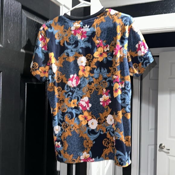 Used adidas women’s shirt size S - Picture 2 of 2